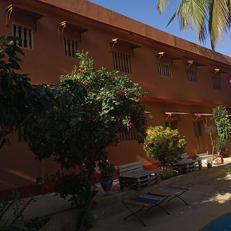 Guesthouse Dalal ak Jàmm M'Bour Bagian luar foto